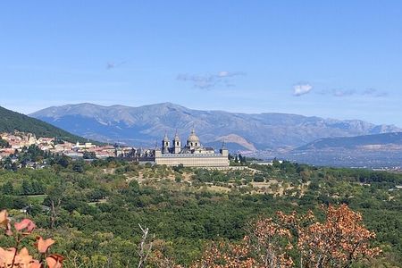 El Escorial Easy Hike from Madrid – Outdoor Walking Only
