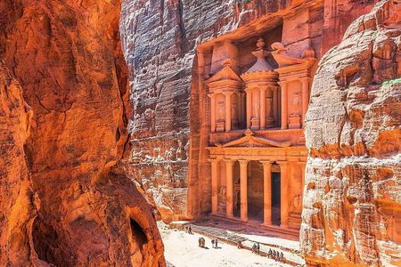 2 Days Petra Wadi Rum and Dead Sea Private Guided Tour