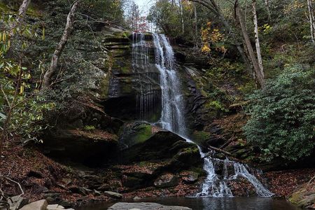 Catawba Waterfall Hike Half Day Tour