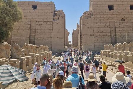 Full Day Guided Tour of Luxor East and West Banks Highlights