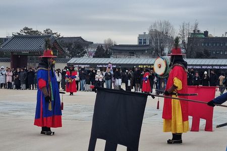 Seoul Royal Palaces and Hidden Gems Customizable Private Tour