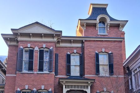 Macabre Victorian Era Walking Tour in Savannah Ga