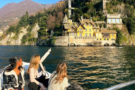 Lake Como Shared Boat Tour and Aperitif with Prosecco