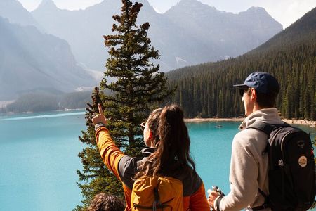 Moraine Lake & Lake Louise day Tour - from Canmore/Banff