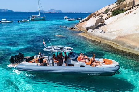 Tour with aperitif-lunch in the Marine Park of Tavolara and Molara 8 hours