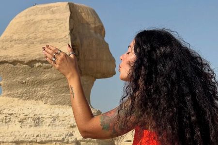 VIP All Inclusive Tour Giza Pyramids Sphinx Saqqara Memphis