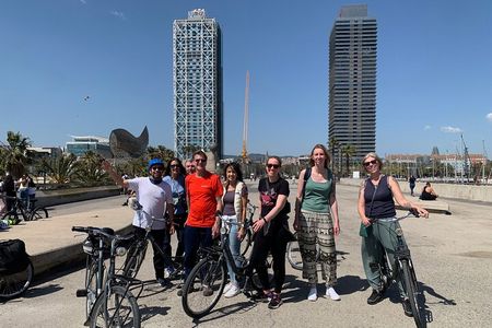 Barcelona Bike Tour: Your First Time Highlights with Locals
