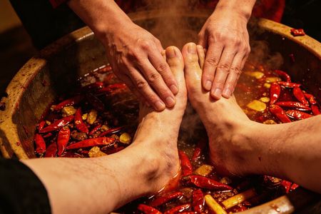 Chongqing City Private Night Tour with Hot Pot Dinner or Massage