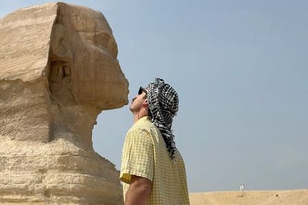 Full Day Giza Pyramids and Grand Egyptian Museum Tour With Lunch