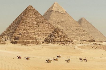 Pyramids of Giza, Sphinx, Saqqara & Memphis – Private Day Tour