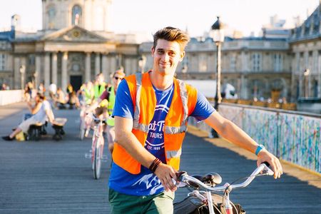Paris Evening Snapshot Bike Tour