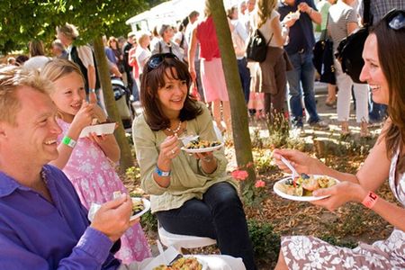 Agra Night: Street Food and Walking Tour With Guide