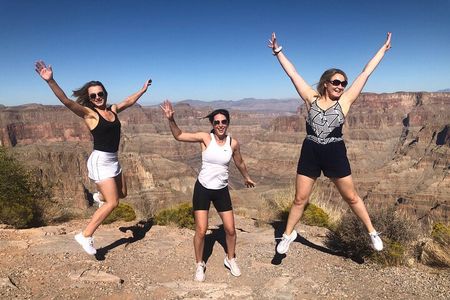Small Group: Grand Canyon Skywalk and Hoover Dam Tour