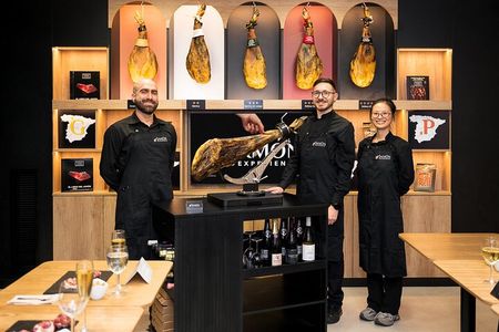 Ham Experience Premium : Iberian Ham & Wine Tasting in Barcelona