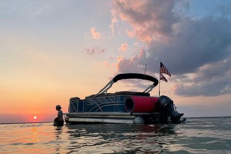 Golden Hour: Private Sunset Cruise in Destin-Fort Walton Beach