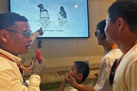 Xi'an Terracotta Warriors Tour with Transfer: Led by Expert Guide