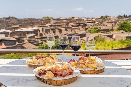 Pompeii Guided Tour with Tasting Experience inside the Ruins