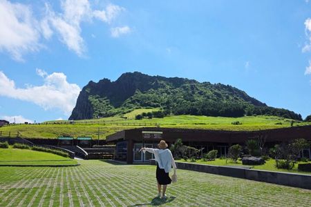 Jeju Island UNESCO Heritage Bus Tour