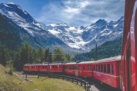 Neuschwanstein Castle Premium Small Group Train Tour