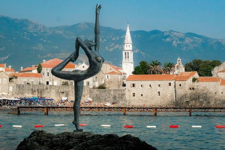 Durrës/Golem: Day Tour of Montenegro, Budva and Sveti Stefan