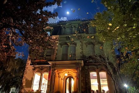 Savannah Walking Ghost Tour Explore the Haunted History