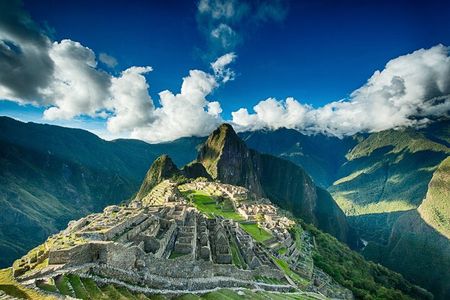 Machu Picchu Trip from Cusco with Train and Private Tour Guide