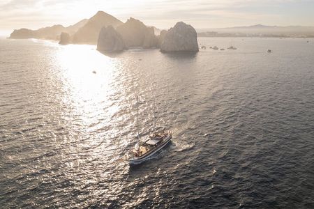 Cabo San Lucas Luxury Sailing Yacht and Dinner with a Chef