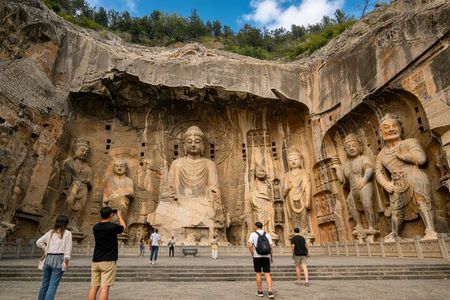 All Inclusive Private Day Tour to Shaolin Temple and Longmen Grottoes from Zhengzhou