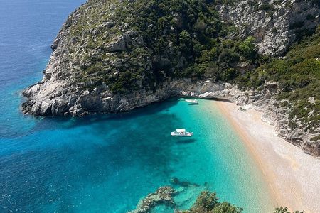 Dhermi Boat Tour to Grama Bay Blue Gem Cave and Swim Snorkeling