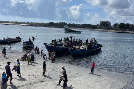 Private Dar es salaam City Tour: History,Culture & Local Life