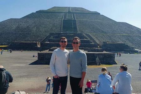 PRIVATE TOUR: Teotihuacan Pyramids with Breakfast in "LA GRUTA"