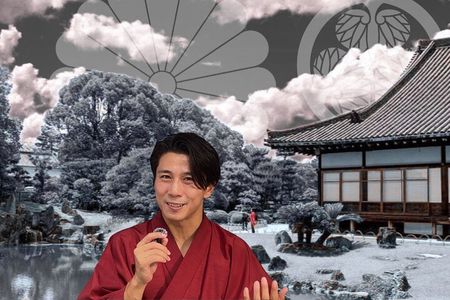 Tokyo Imperial Palace: Unveiling Emperors & Samurai Stories Walk