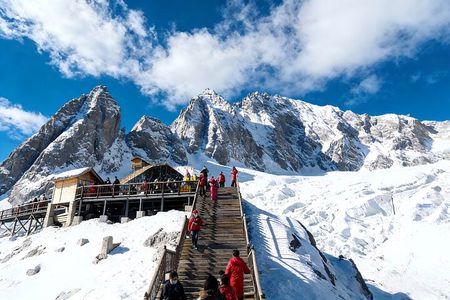 Lijiang Private Day Tour to Jade Dragon Snow Mountain, Impressions Show and More