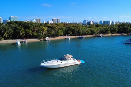 Miami Boat & Yacht for Day or Sunset Tour Cruise with Captain