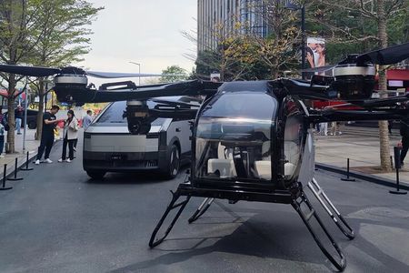 Guangzhou Future Tech Tour: Drone Delivery, Robotaxi & AI