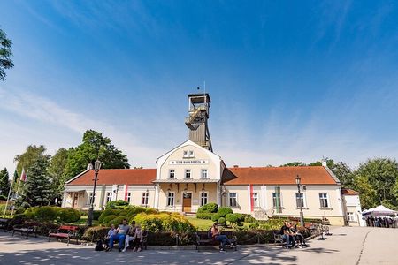 Salt Mine Wieliczka & Schindler's Factory Guided Tour with Lunch