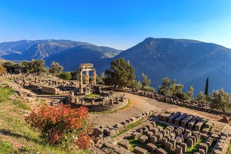 Delphi, Hosios Loukas & Arachova Private Day Tour from Athens