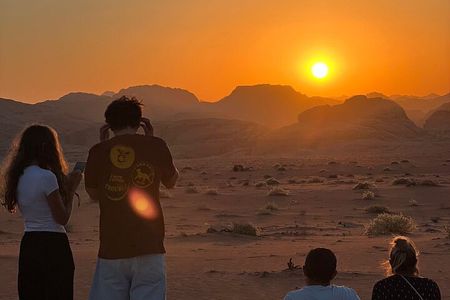 Wadi Rum Whole Day Jeep Tour with Traditional Bedouin Lunch 