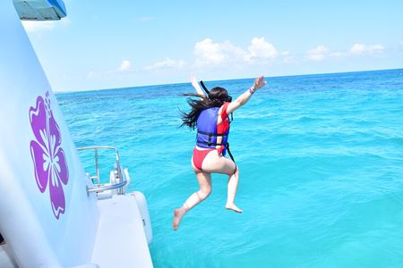Private Boat w/FREE sandwich& alcohol Snorkeling, slide.