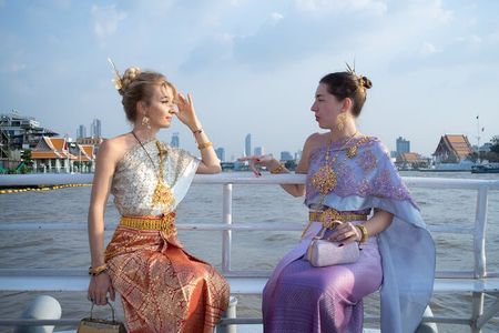 Thai Costume Pro Photo Tour by Tuk Tuk Wat Arun and Flower Market