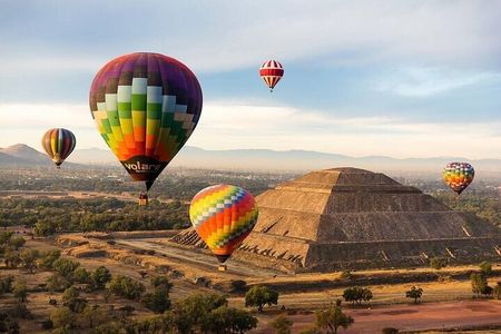 Private Trip of Teotihuacan with Balloon Flight from Mexico City