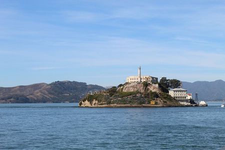 Alcatraz Experience + Lombard St Open Air Van City Combo Tour