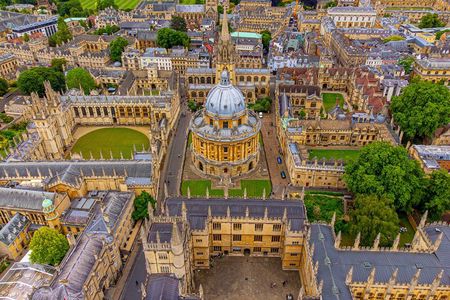 Harry Potter Bodleian Library, Oxford and Lacock Day Tour