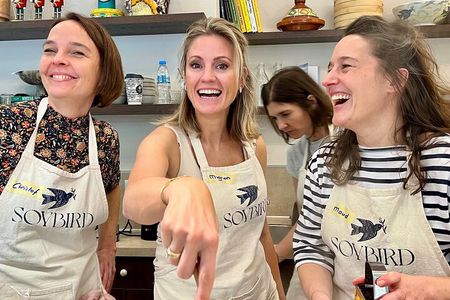 Athens: Traditional Vegan Cooking Class incl. Drinks