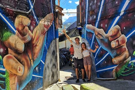 Comuna 13 Private Tour: Graffiti, History, and Transformation