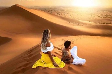Doha: Sunrise Desert Safari With Dune Bashing & Sand Boarding 