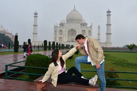 Private Guided Taj Mahal Same-Day/ Sunrise Tour from Delhi by Car