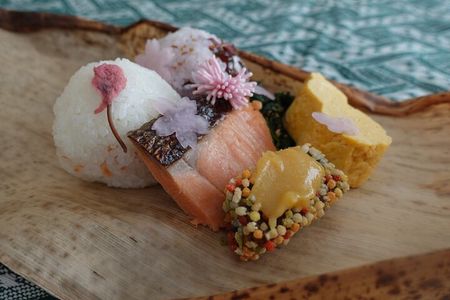 Kyoto : Spring Bento Making & Morning Picnic with Matcha