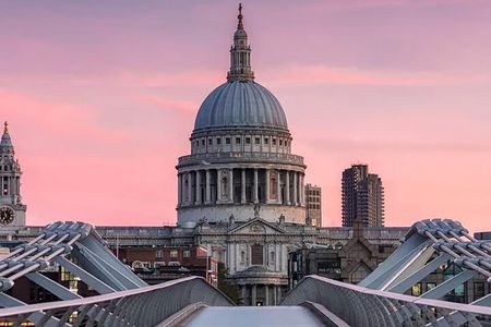 London Tower of London and Historic Landmarks Walking Tour