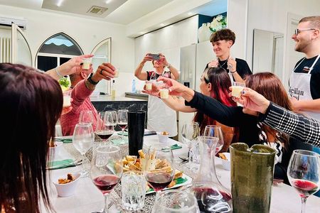 Taormina : Etna Wines and Lunch in an Authentic Sicilian House